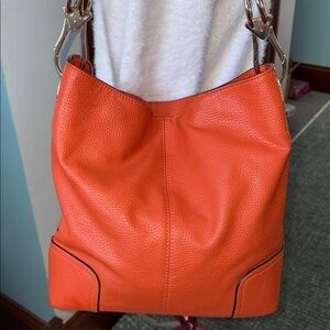 Dasein  hobo bag  vegan pvc. Orange.
3 compartment interior  fabulous hardware